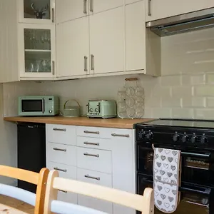 https://spacious-2-bedroomed-character-apartment.yorkshirehotels.net